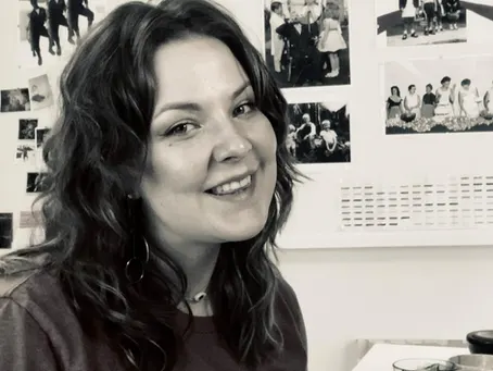 Katrina Niswander - fine artist, interior designer and coach